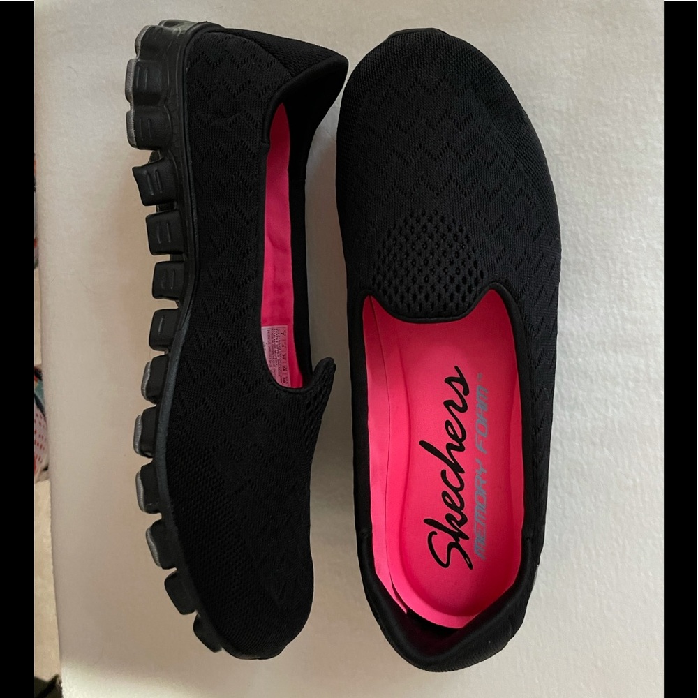 Skechers flex  memory foam slip on shoes